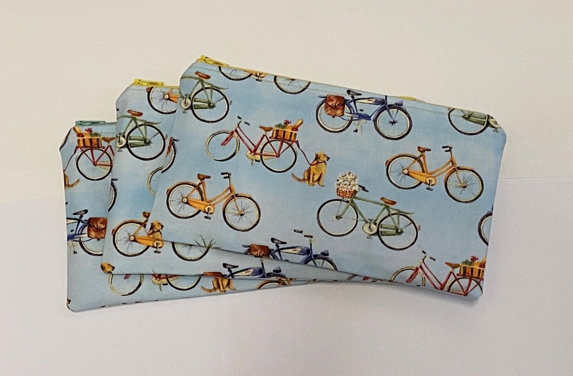 Dogs and bikes zipper pouches (25 May 2020)